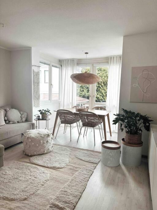 Zentrale Wohnung + Dachterrasse Зонтхофен Экстерьер фото
